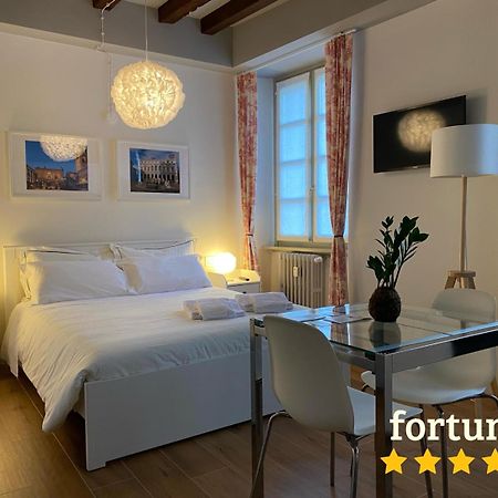 Wish Rooms Charme&Relax Bergamo Bagian luar foto