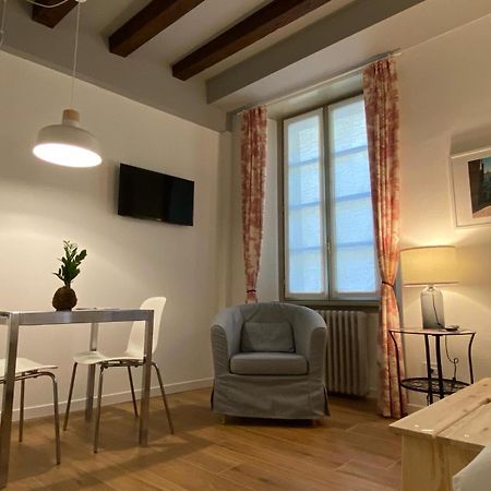 Wish Rooms Charme&Relax Bergamo Bagian luar foto