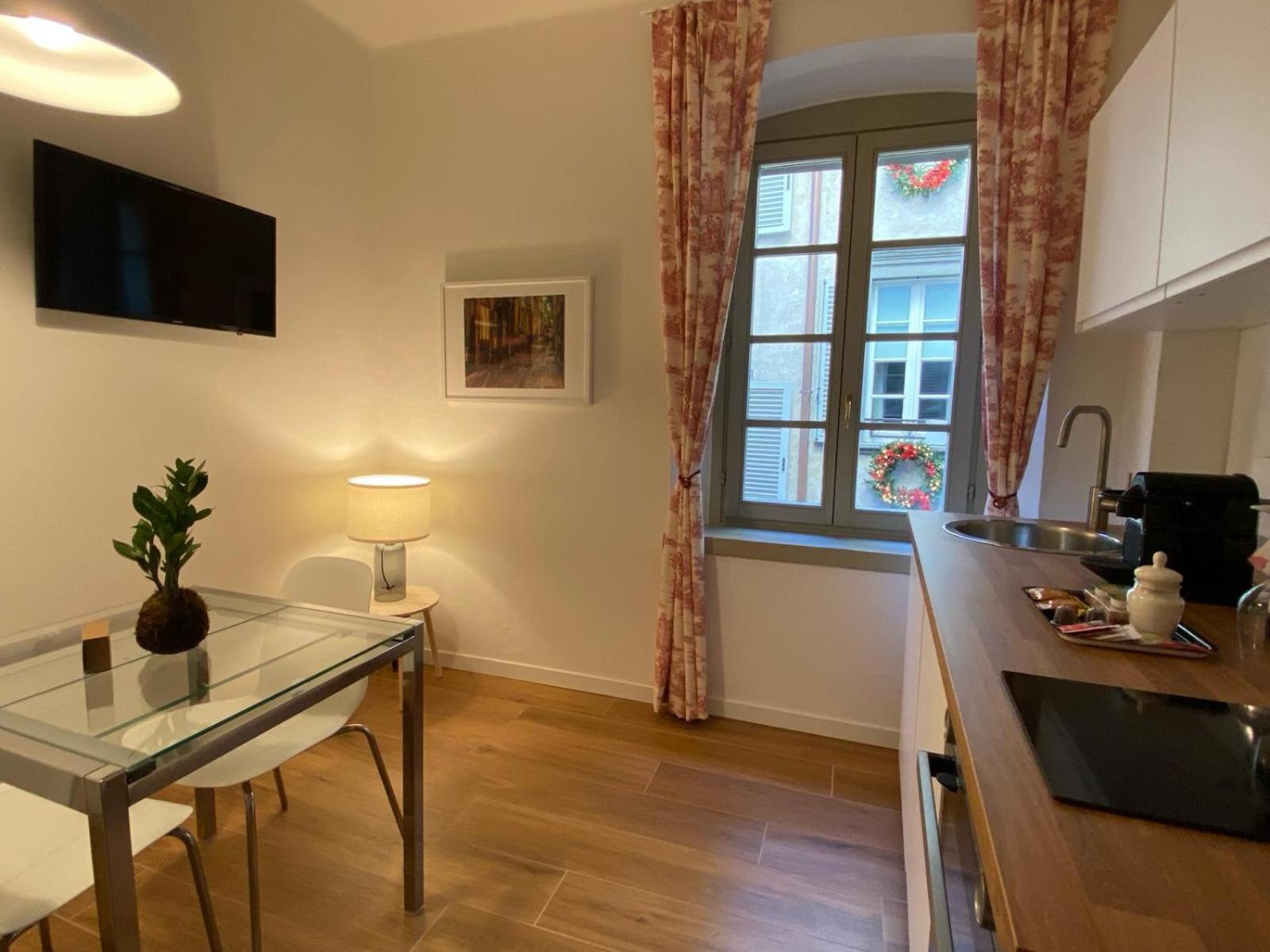 Wish Rooms Charme&Relax Bergamo Bagian luar foto