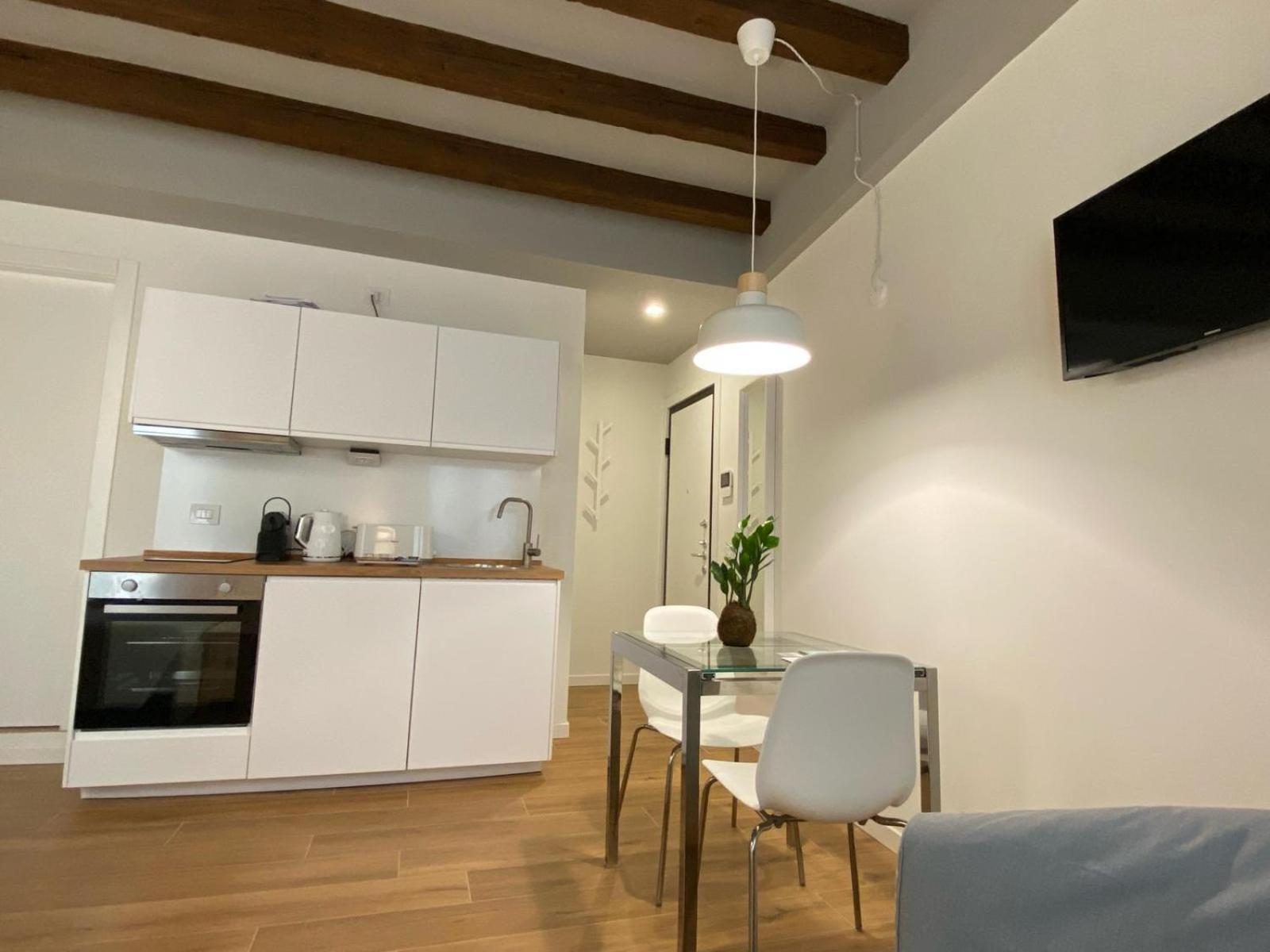 Wish Rooms Charme&Relax Bergamo Bagian luar foto